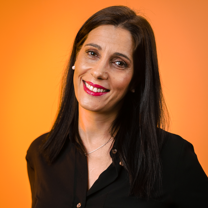 Regina Santana - CEO, Academia de Marketing Digital